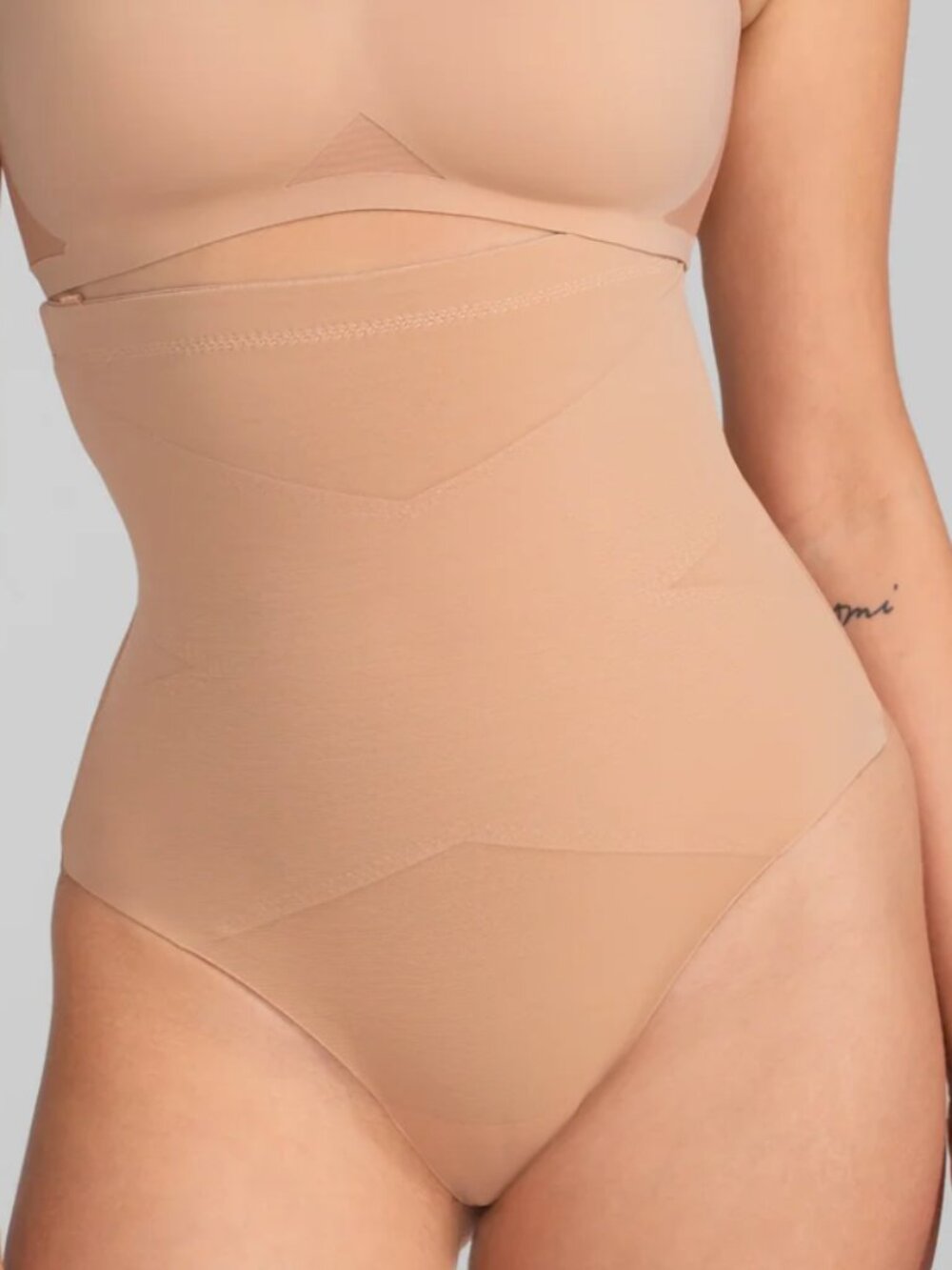HoneyLove Superpower Thong Shapewear SMALL NWT SAND NUDE